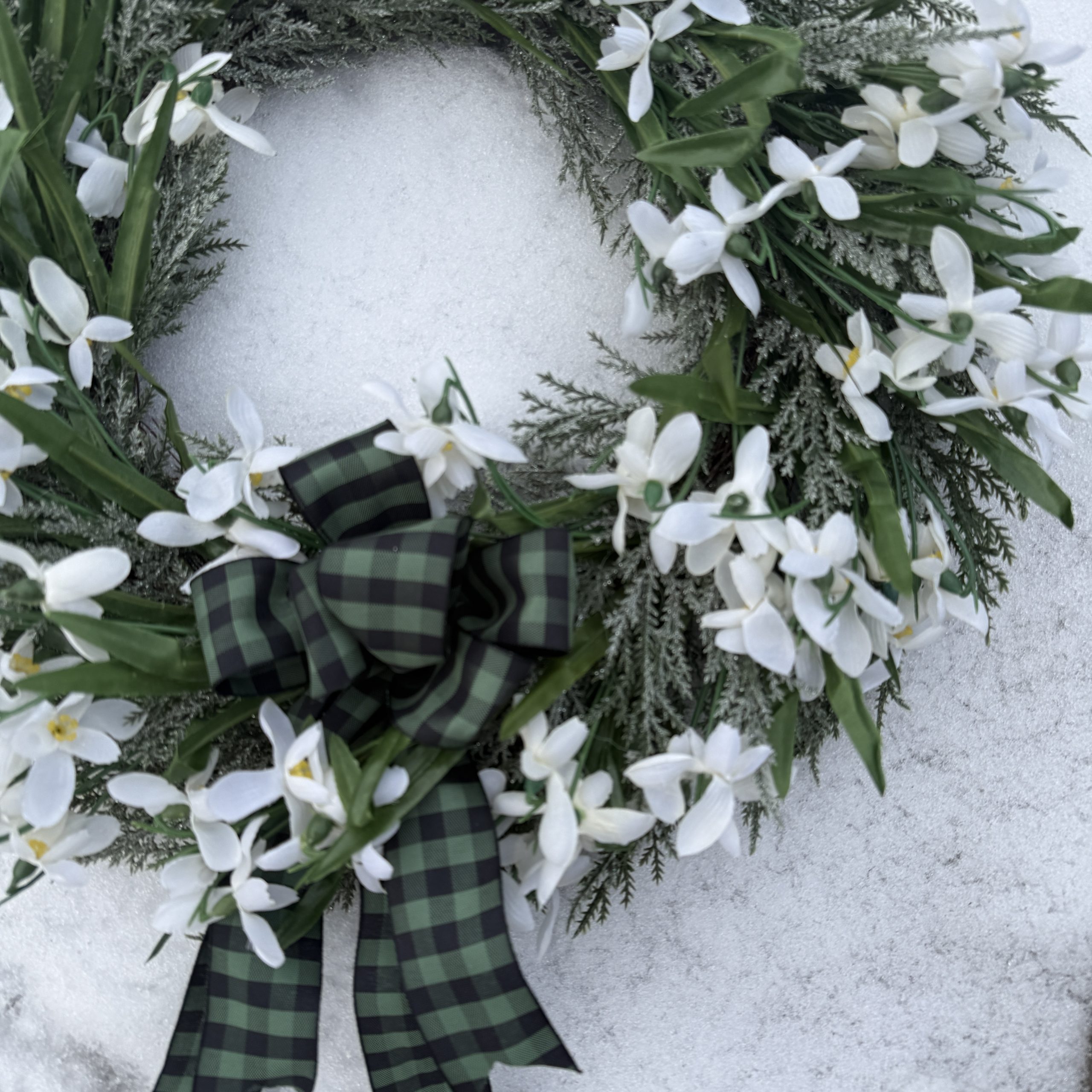 New Artificial Frosted Snowdrop Door Wreath with Plaid Bow - Image 4