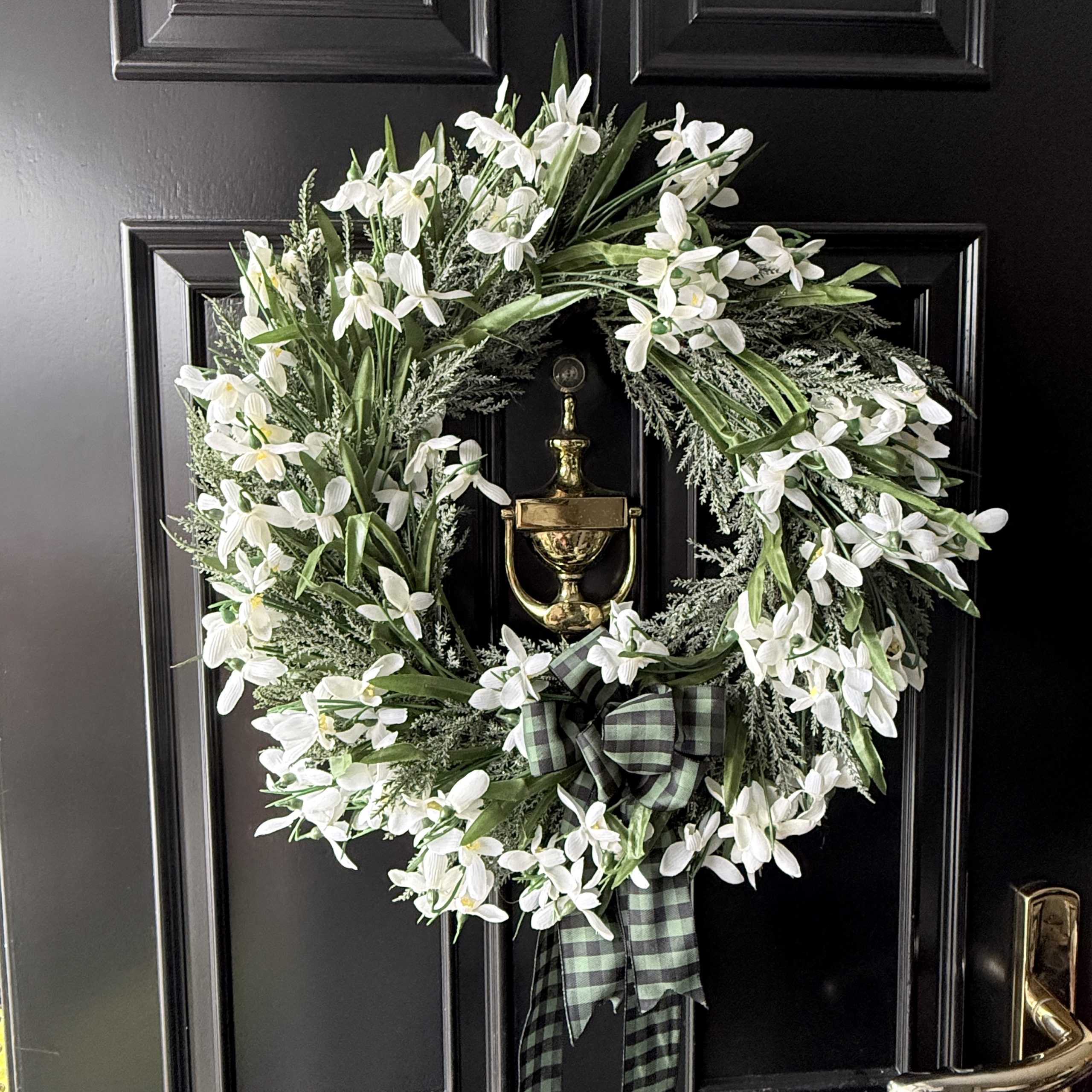 New Artificial Frosted Snowdrop Door Wreath with Plaid Bow - Image 2