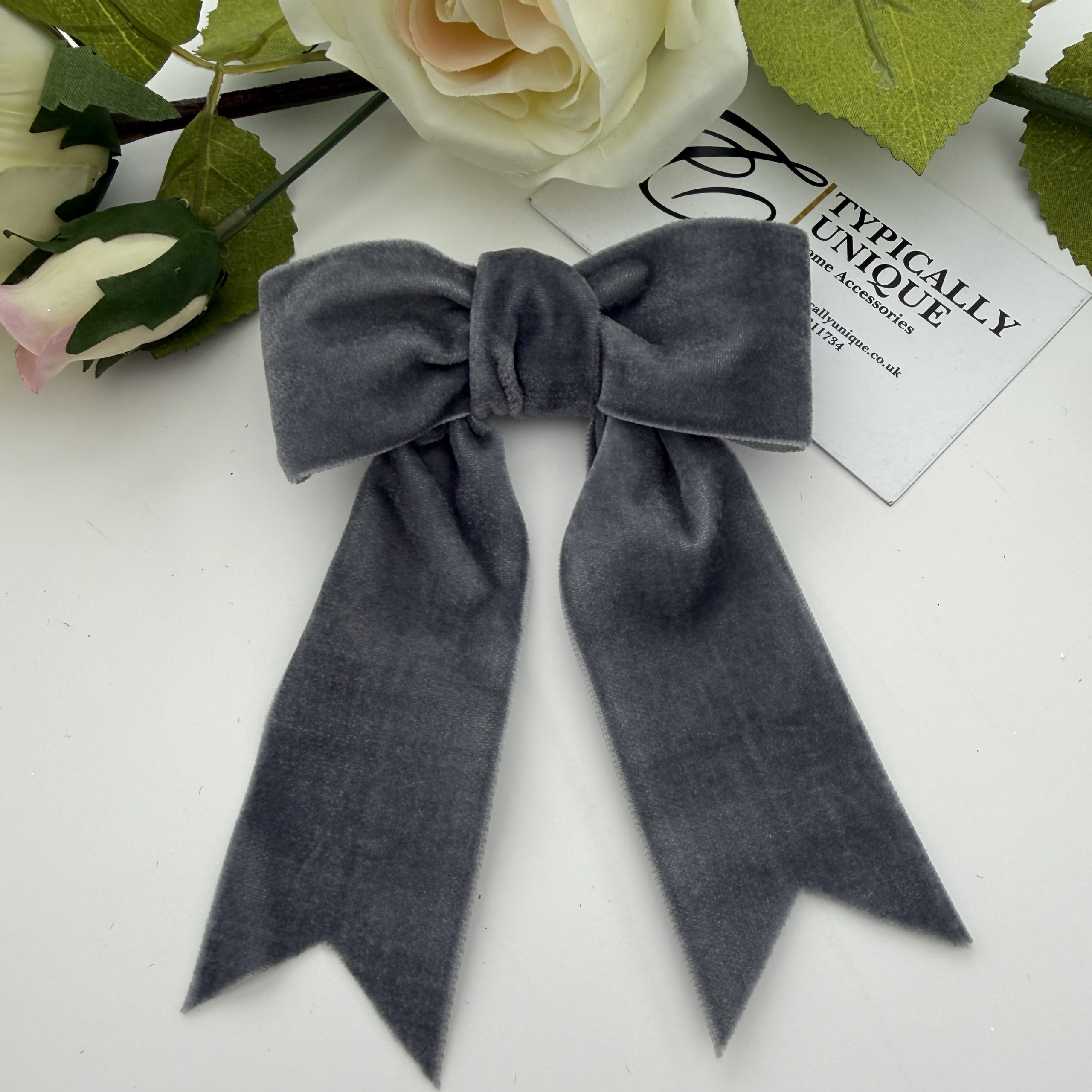 5 Pre-tied Velvet Bows 'Grey' - Image 3