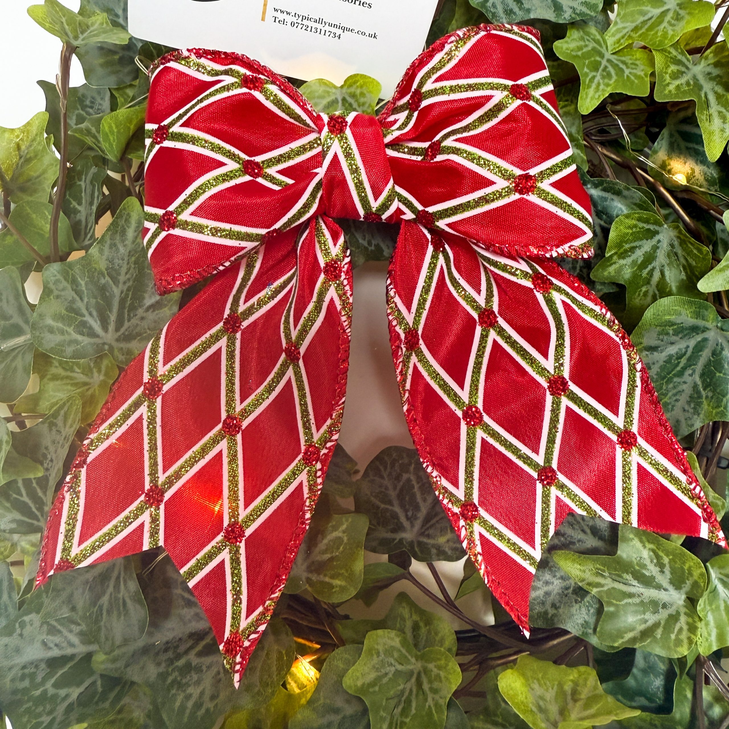 5 Pretied Christmas Bows Wire Edged 'Red Lattice'