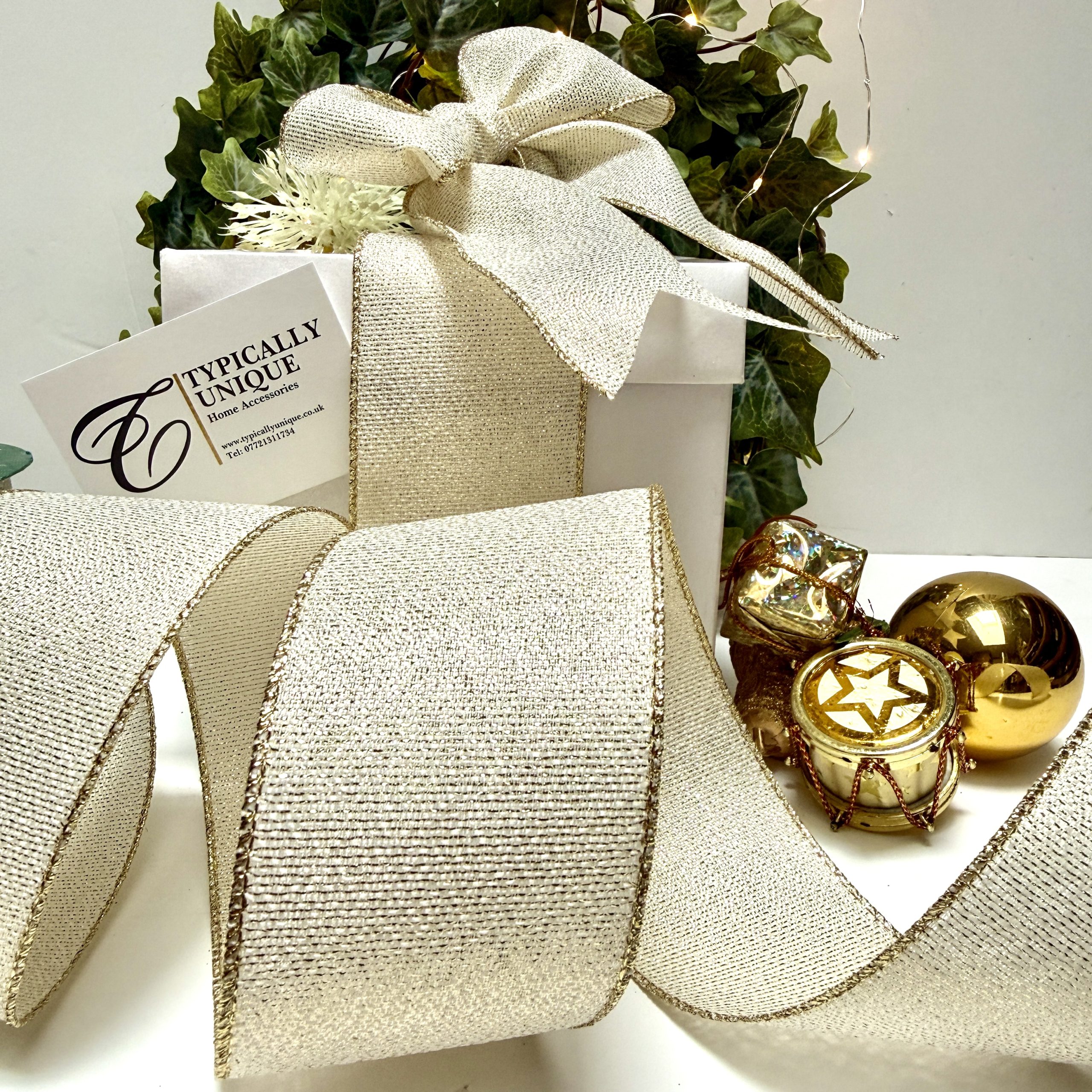 Cream Christmas Ribbon Wire Edged 'Classique'